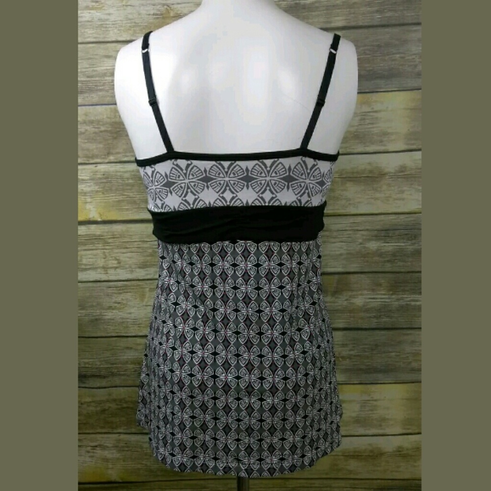 SOLD ATHELTA Womens Bra Lined Athletic Cami Top - Picture 4 of 7